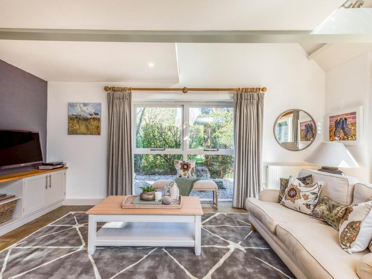 Pass The Keys Peaceful And Beautiful 1 Bedroom Barn Conversion ชิชิสเตอร์ ภายนอก รูปภาพ