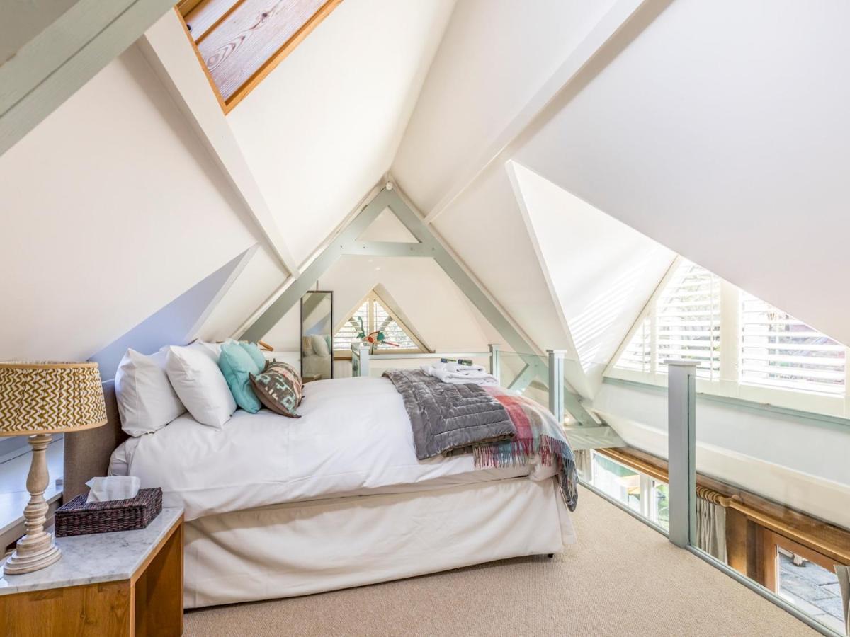 Pass The Keys Peaceful And Beautiful 1 Bedroom Barn Conversion ชิชิสเตอร์ ภายนอก รูปภาพ