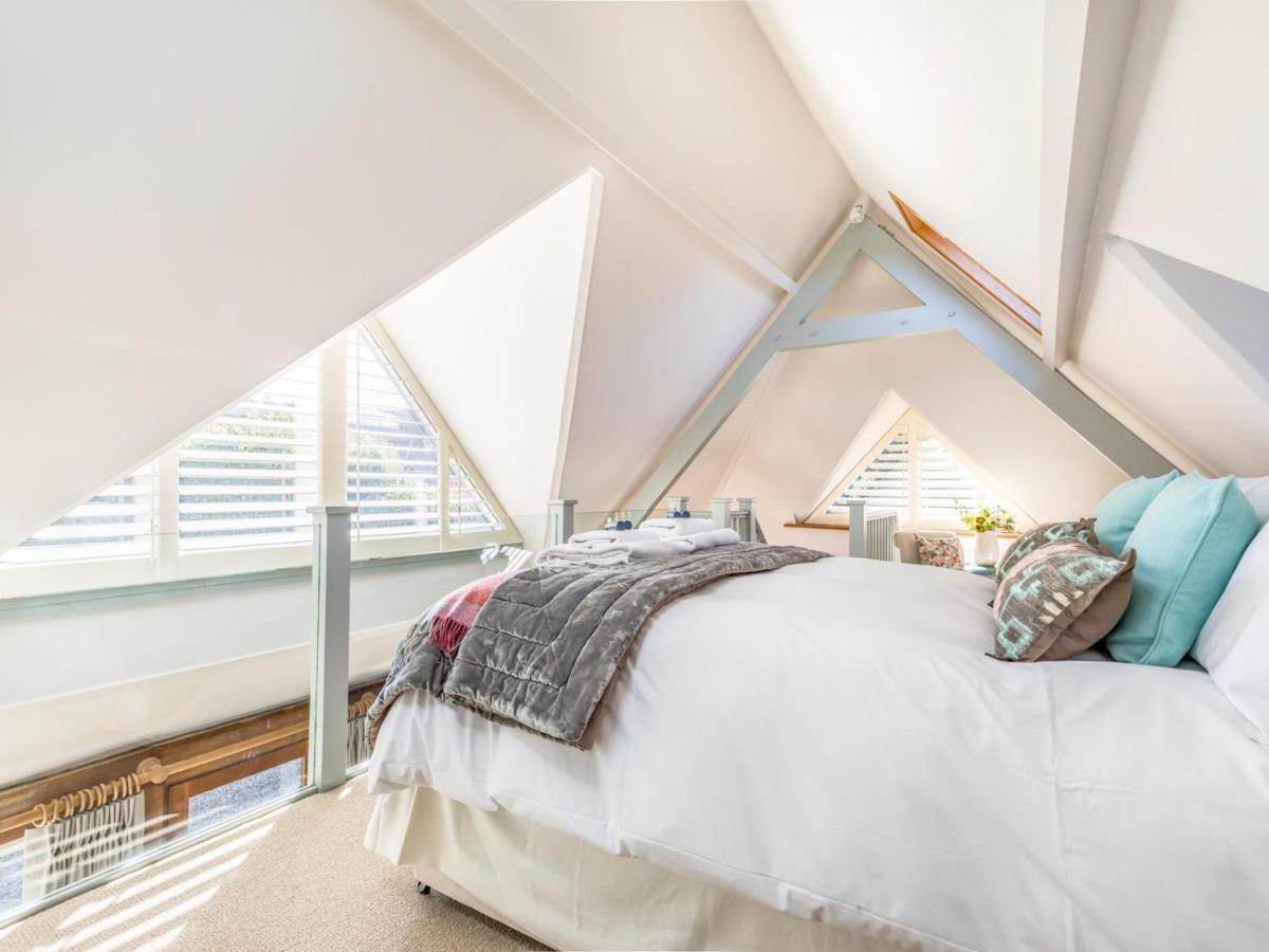 Pass The Keys Peaceful And Beautiful 1 Bedroom Barn Conversion ชิชิสเตอร์ ภายนอก รูปภาพ