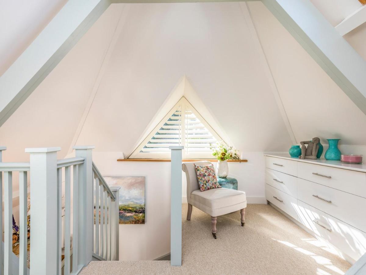 Pass The Keys Peaceful And Beautiful 1 Bedroom Barn Conversion ชิชิสเตอร์ ภายนอก รูปภาพ