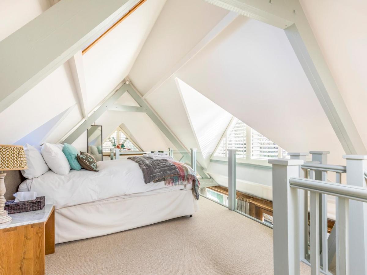Pass The Keys Peaceful And Beautiful 1 Bedroom Barn Conversion ชิชิสเตอร์ ภายนอก รูปภาพ