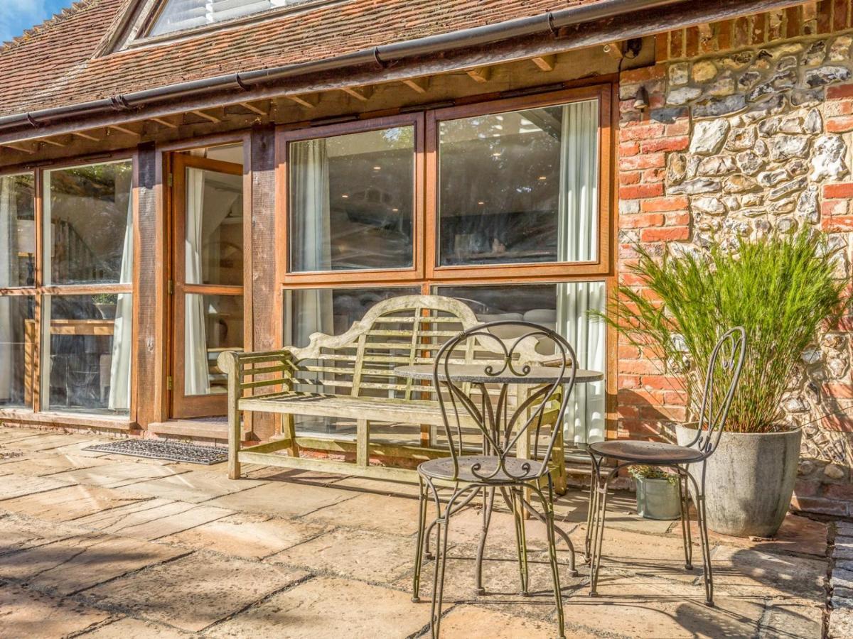 Pass The Keys Peaceful And Beautiful 1 Bedroom Barn Conversion ชิชิสเตอร์ ภายนอก รูปภาพ
