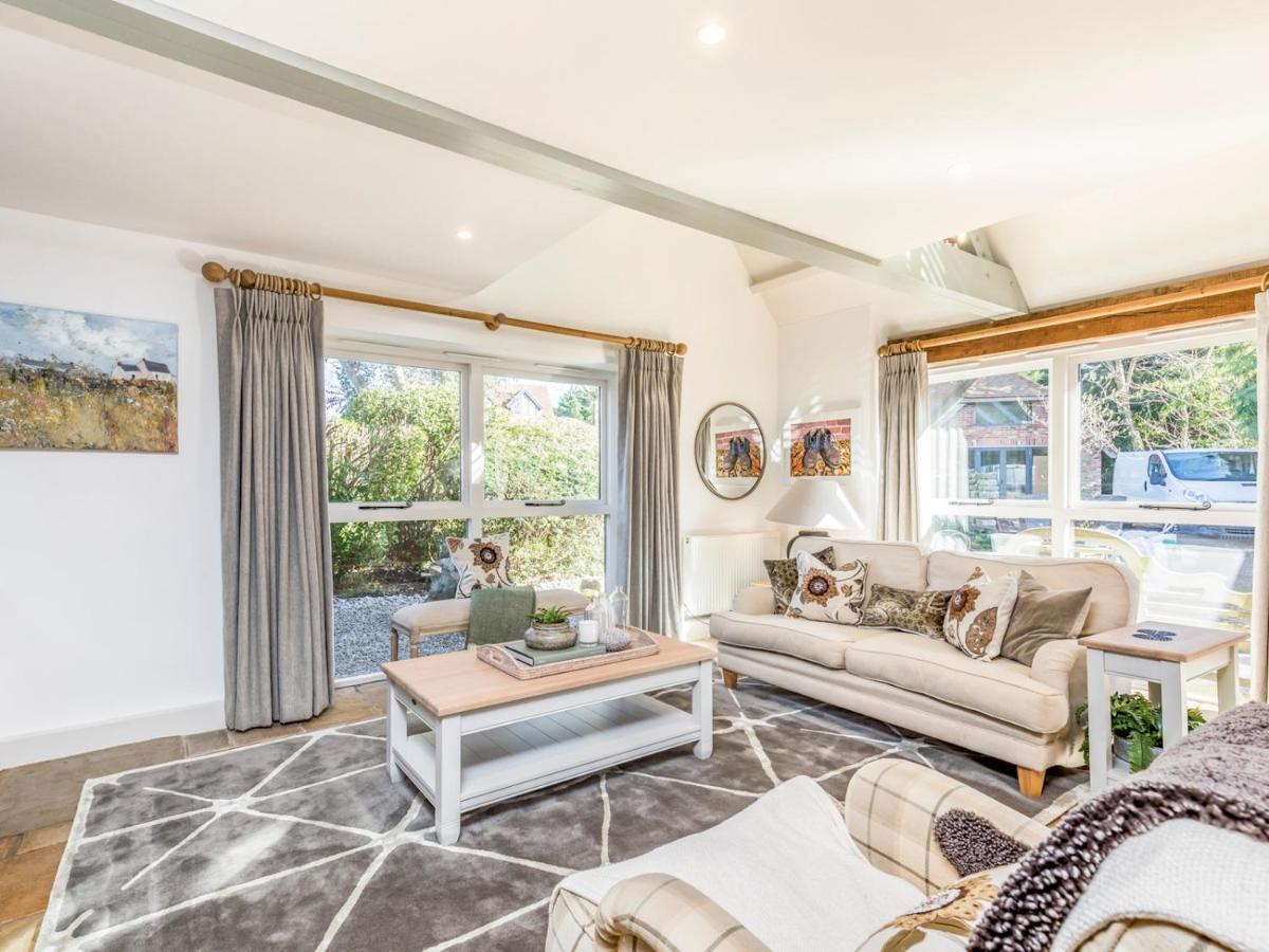 Pass The Keys Peaceful And Beautiful 1 Bedroom Barn Conversion ชิชิสเตอร์ ภายนอก รูปภาพ