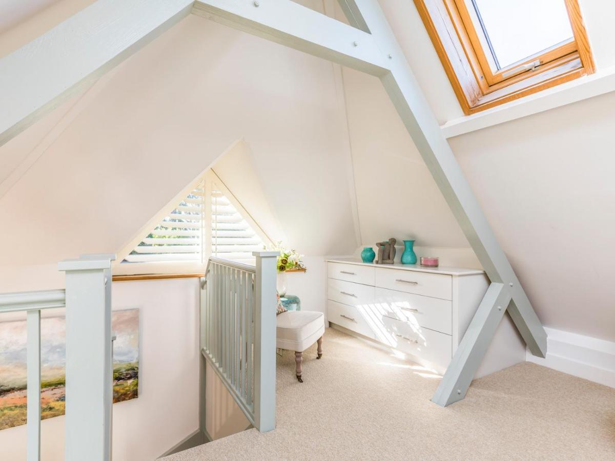 Pass The Keys Peaceful And Beautiful 1 Bedroom Barn Conversion ชิชิสเตอร์ ภายนอก รูปภาพ
