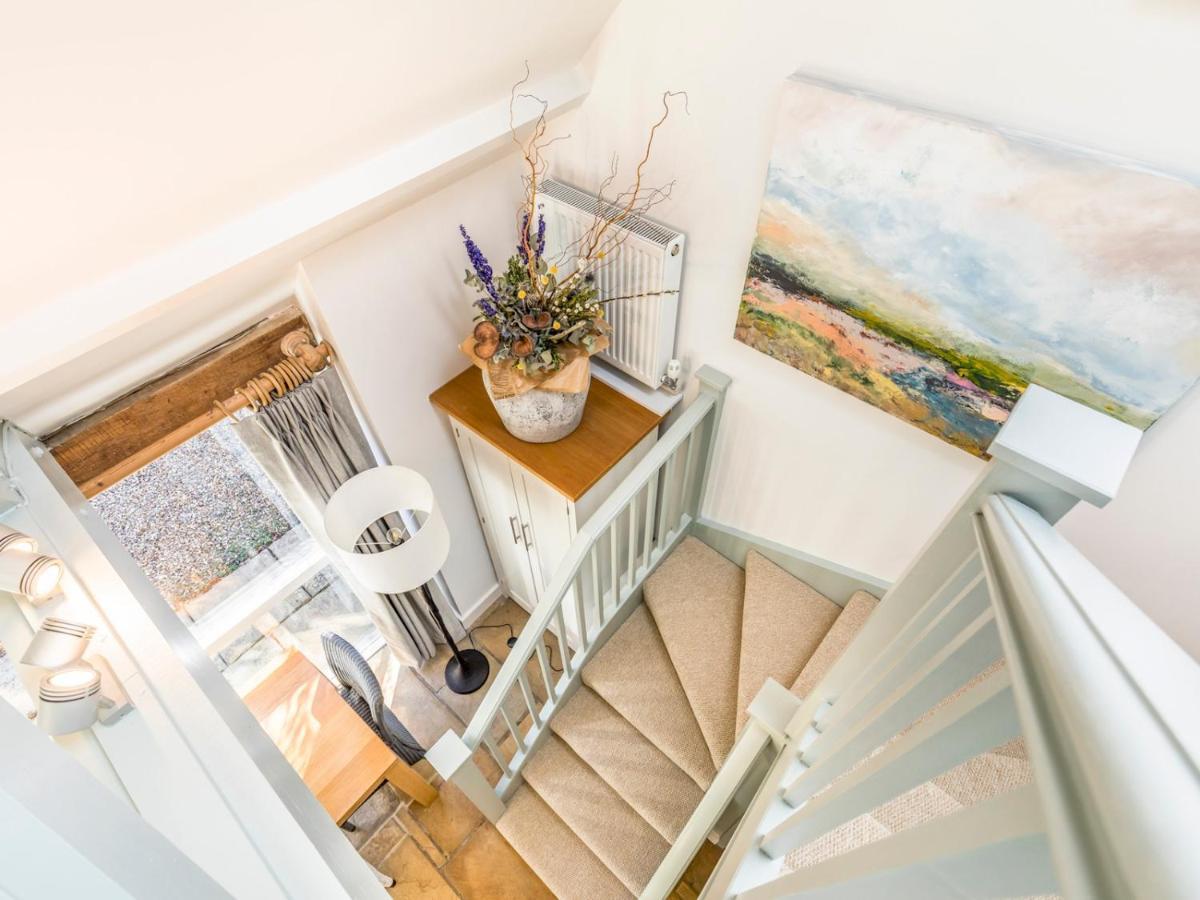 Pass The Keys Peaceful And Beautiful 1 Bedroom Barn Conversion ชิชิสเตอร์ ภายนอก รูปภาพ