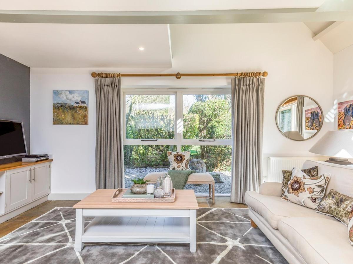 Pass The Keys Peaceful And Beautiful 1 Bedroom Barn Conversion ชิชิสเตอร์ ภายนอก รูปภาพ