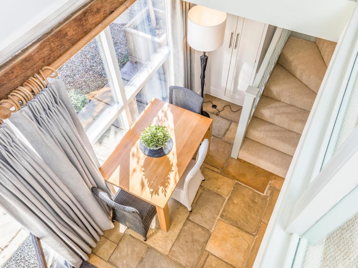 Pass The Keys Peaceful And Beautiful 1 Bedroom Barn Conversion ชิชิสเตอร์ ภายนอก รูปภาพ